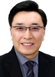 [명사를 찾아서] 허화평 미래한국재단 이사장 “독서한다, 고로 존재한다”